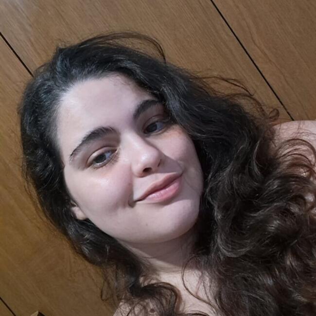 Babá em Niterói: Ester