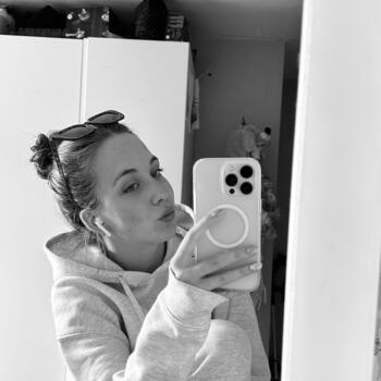 Babysitter Kortenaken: Floor