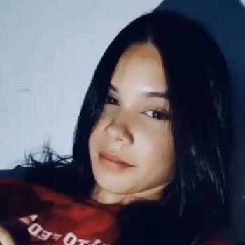Babysitter in Caucaia: Debora vitoria
