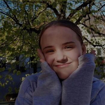 Babysitter Dole: Miley