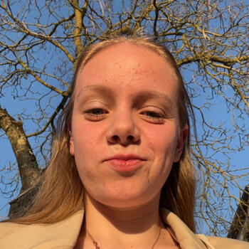 Babysitter in Les Lucs-sur-Boulogne: Emma