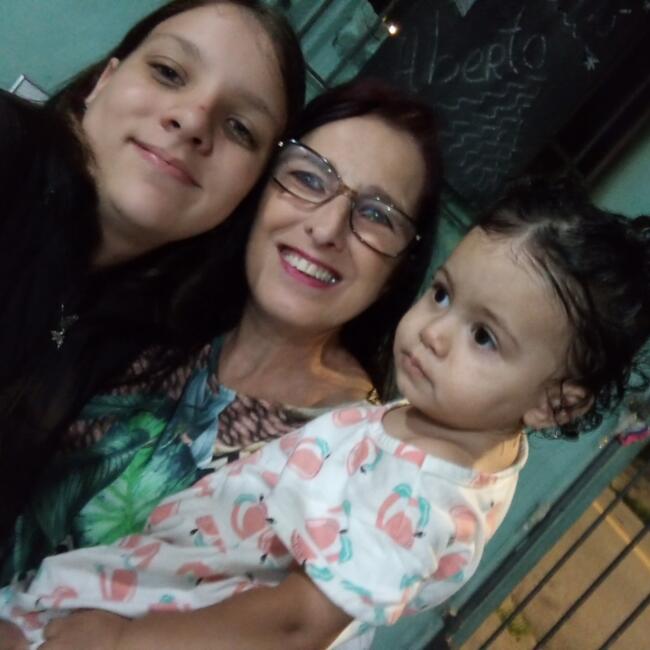 Babysitter in Santo André: Anizia