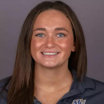 Babysitter Winter Garden: Mia