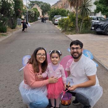 Trabajo para niñera en Santiago de Chile: trabajo de niñera Nicole