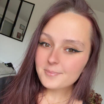 Babysitting job in Bourg-de-Péage: babysitting job Maëva