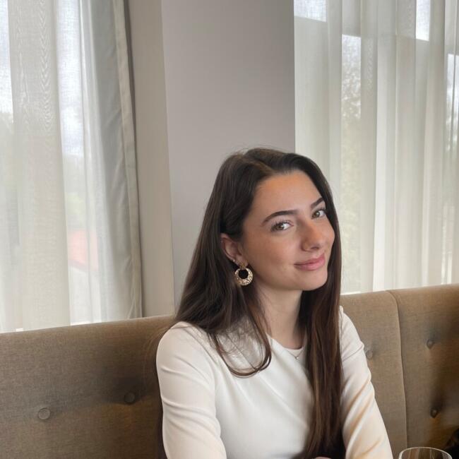 Babysitter in Fontenay-Trésigny: Charlotte