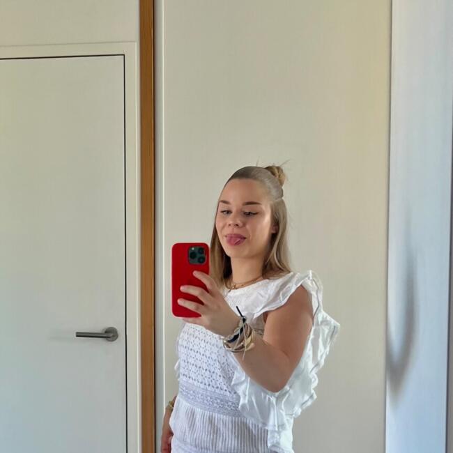 Babysitter in Rennes: Léa