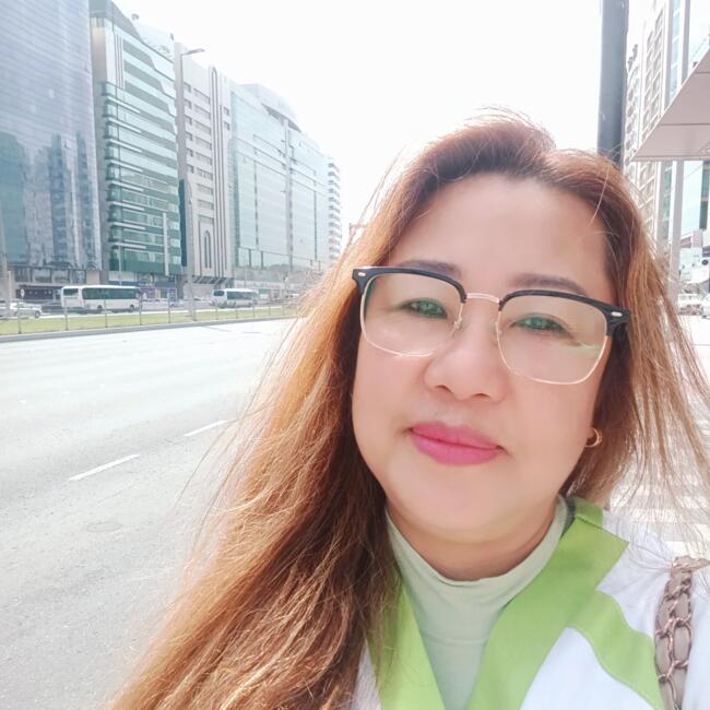 Babysitter in Abu Dhabi: Elvie