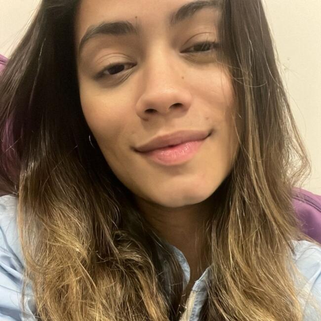 Babysitter em Agualva: Damares