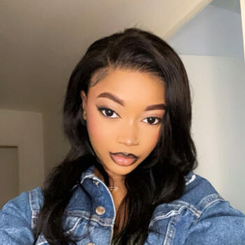 Babysitter in Fontenay-le-Fleury: HAminata