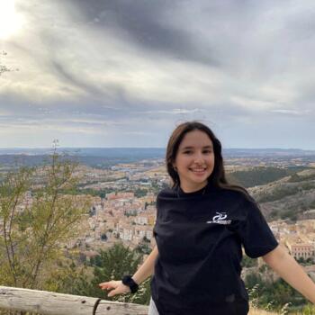 Babysitter in Cuenca: Denisa Lavinia