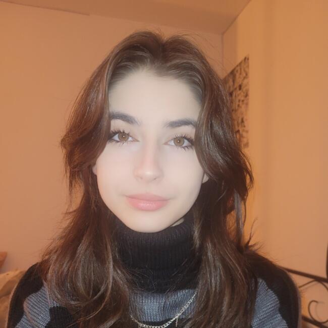 Babysitter in Tours: Adèle