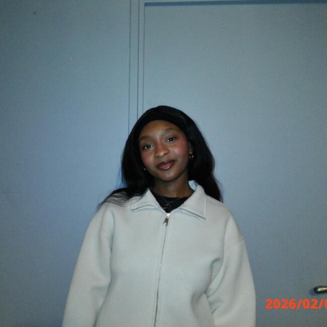 Babysitter in Courbevoie: Mame Ouleye