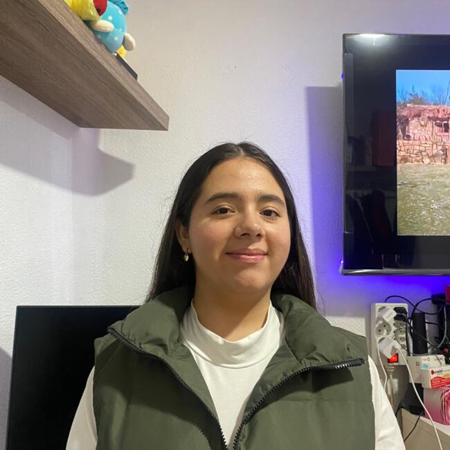 Babysitter in Madrid: Jazmily