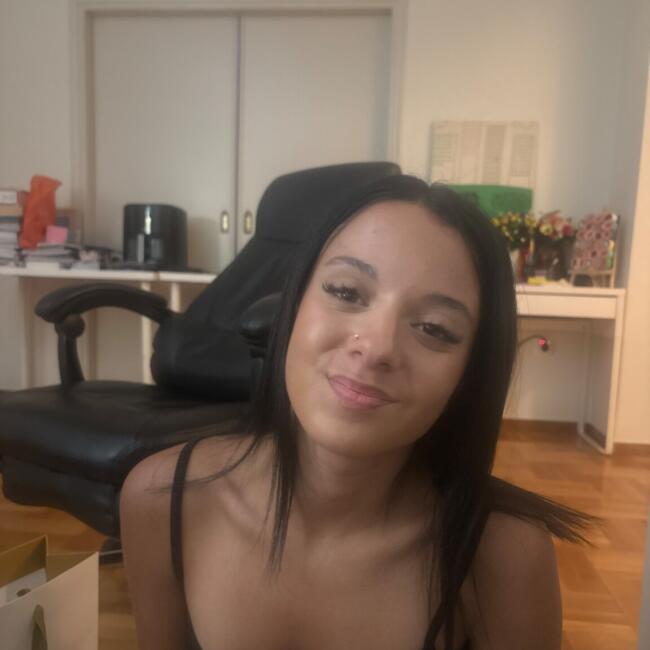 Babysitter in Dafni: Βασιλικη