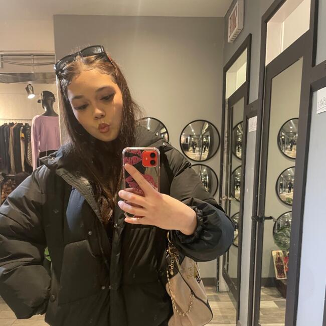 Babysitter in Saint-Hyacinthe: Lili