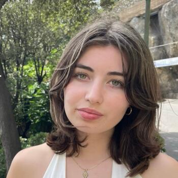 Babysitter in Montreal: Loïse