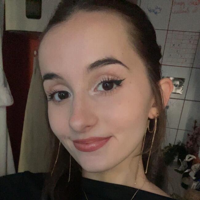 Babysitter in Bordeaux: Marie