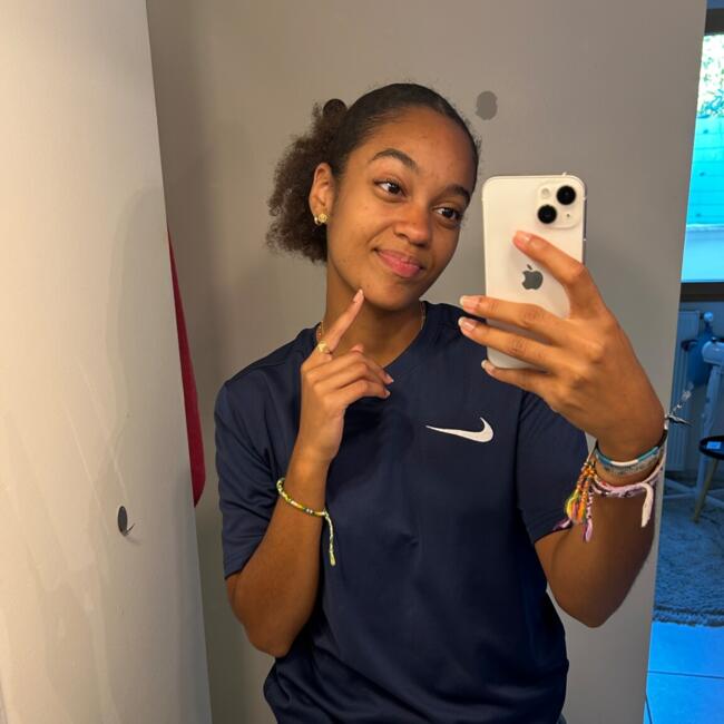 Babysitter in La Chapelle-sur-Erdre: Elisa