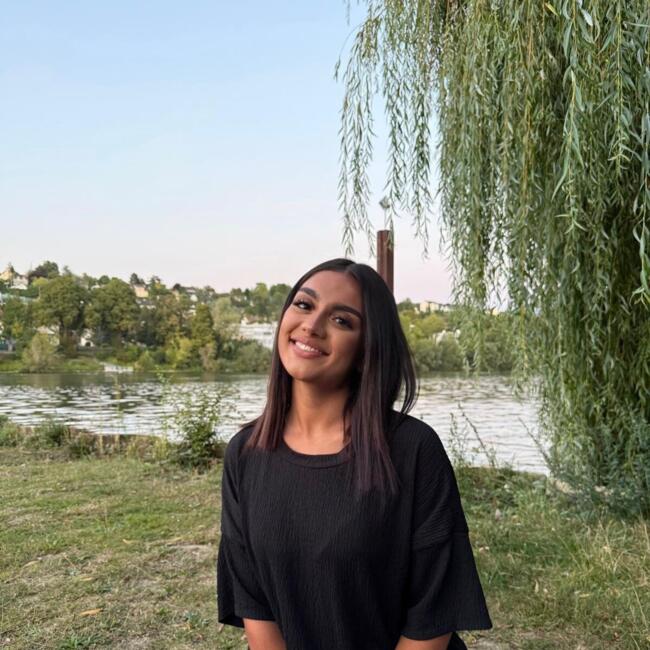 Babysitter in Poissy: Emma