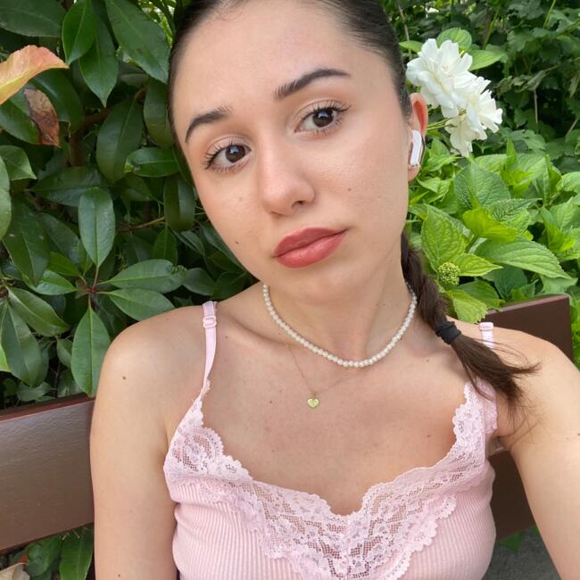 Babysitter in Valea Adâncă: Alessia Patrizia