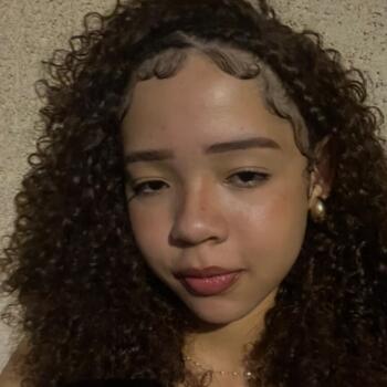 Babysitter in São Paulo (São Paulo): Nayara