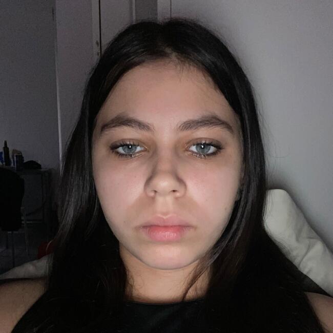 Babysitter in La Ciotat: Alicia