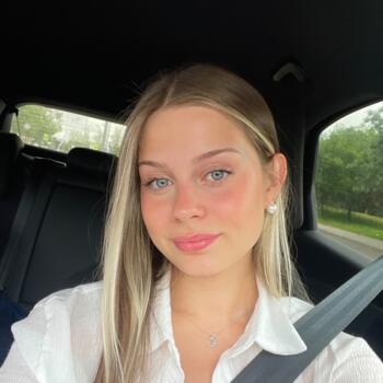 Babysitter in Gold Coast: Carla