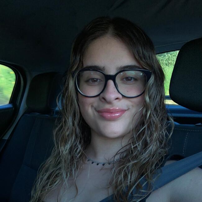 Babysitter in Caires: Leticia