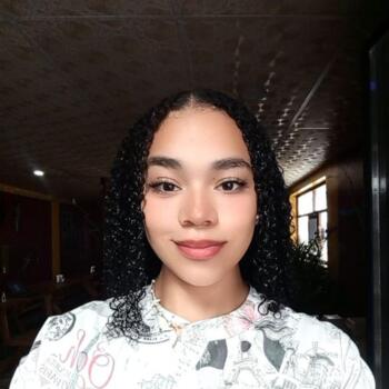 Babysitter in Latacunga: Jeislly