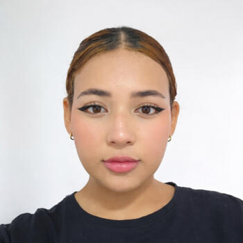 Niñera en Floridablanca: Arianna Deschamps Prada