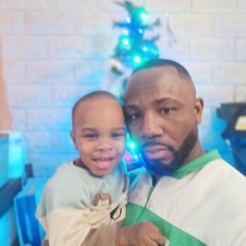 Job de garde d'enfants à Saint-Just-en-Chaussée: job de garde d'enfants AKOUN