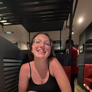 Babysitter in Sambreville: Zoé