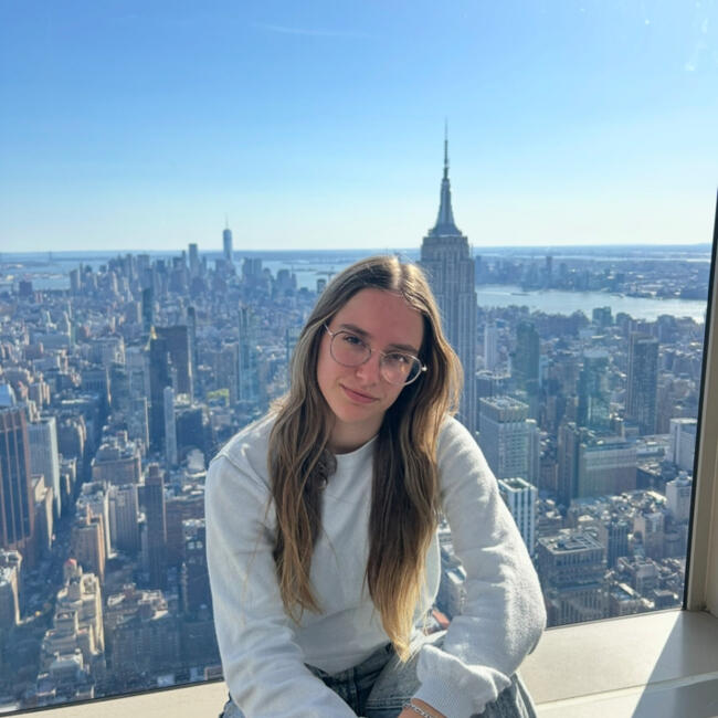 Babysitter in Binges: Chloe