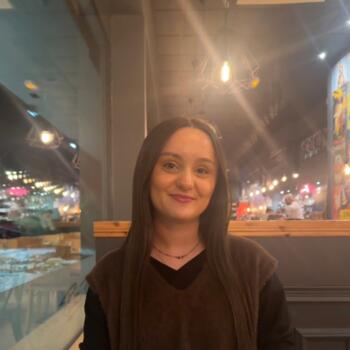 Babysitter in San Jose: Amandine
