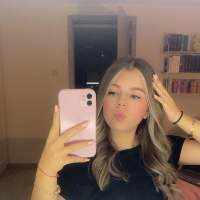 Babysitter in Farciennes: Elise