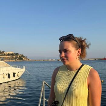Babysitter in Braine-l'Alleud: Laury
