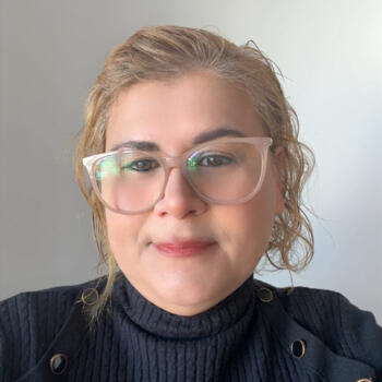 Babysitter in Casal de São Pedro: Valeria