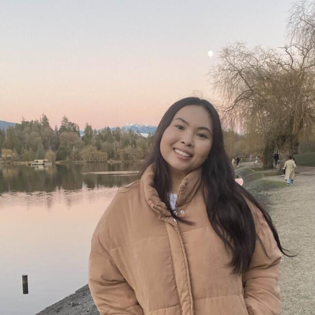 Babysitter in Garden Grove: Helen