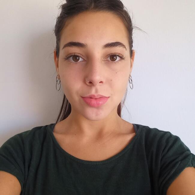 Babysitter in Berlin: Ailin