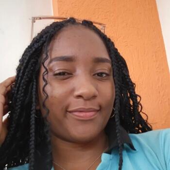 Niñera en Eloy Alfaro: Mayerli