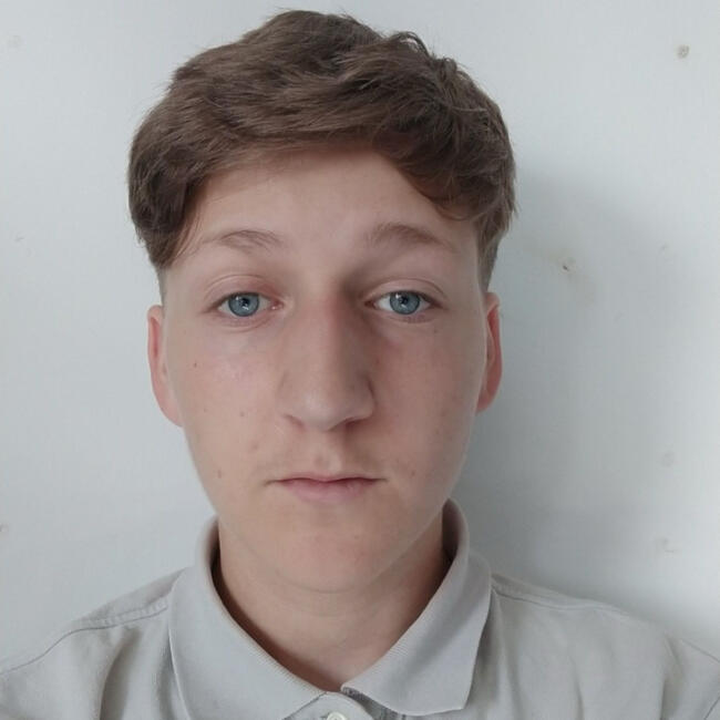 Babysitter in Liège: Esteban