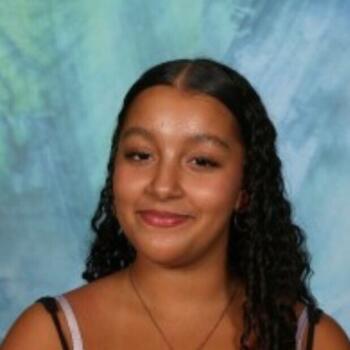 Babysitter in Corbeil-Essonnes: Kenza