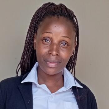 Babysitter in Doha: Lucy