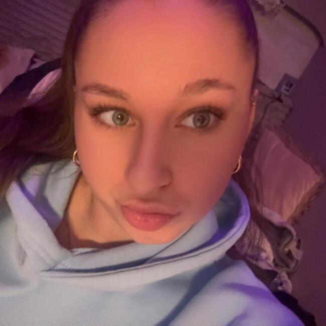 Babysitter in Isernhagen-Süd: Lucia