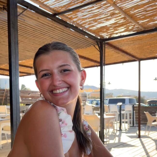 Babysitter in Lille: Caroline