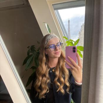 Babysitter in Villecroze: Amandine