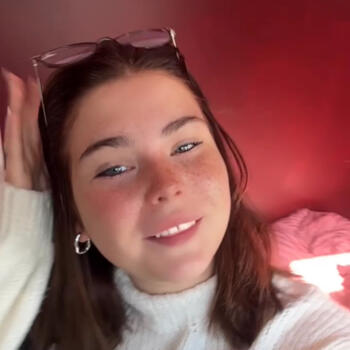 Babysitter in Riga: Paula