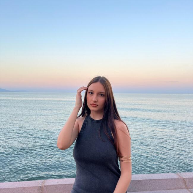 Babysitter in Brunete: Paula