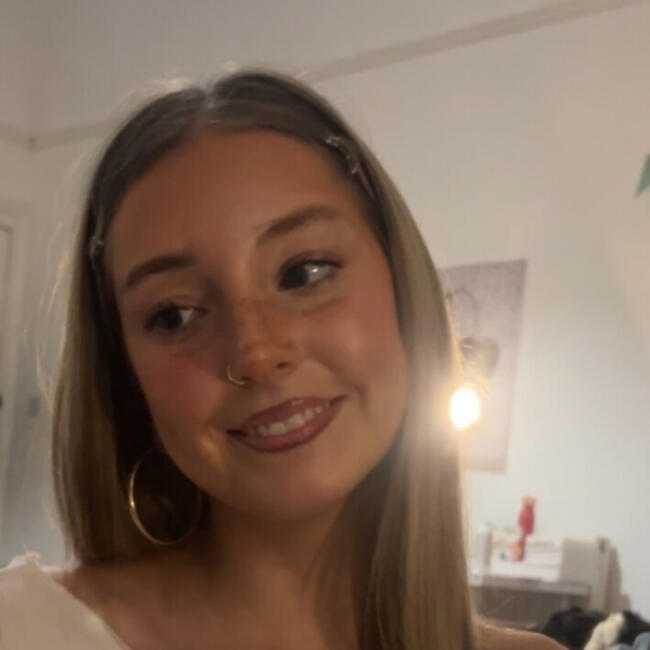 Babysitter in Cambridge: Kirsty